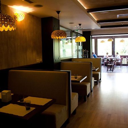 Hotel Miraj Ramnicu Valcea Restaurant photo